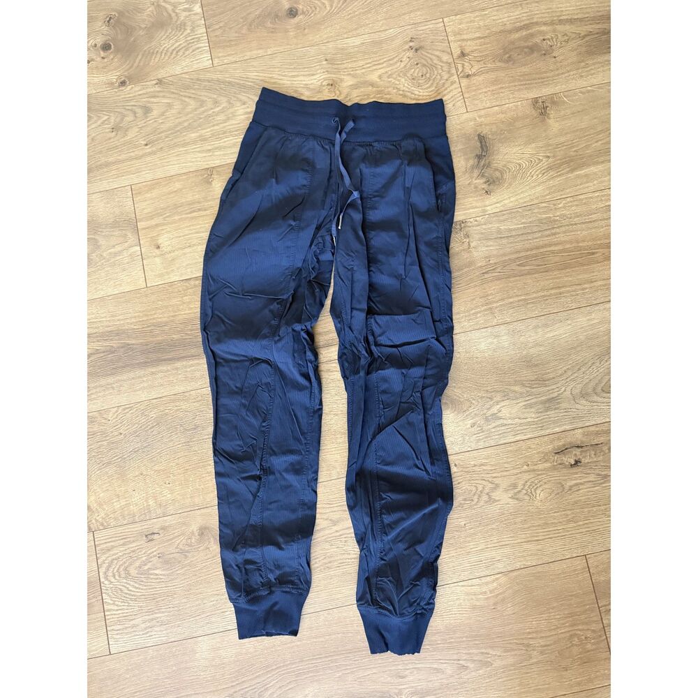 LULULEMON 4 Dance Studio Crop Athletic Workout Pants Navy Blue Womens